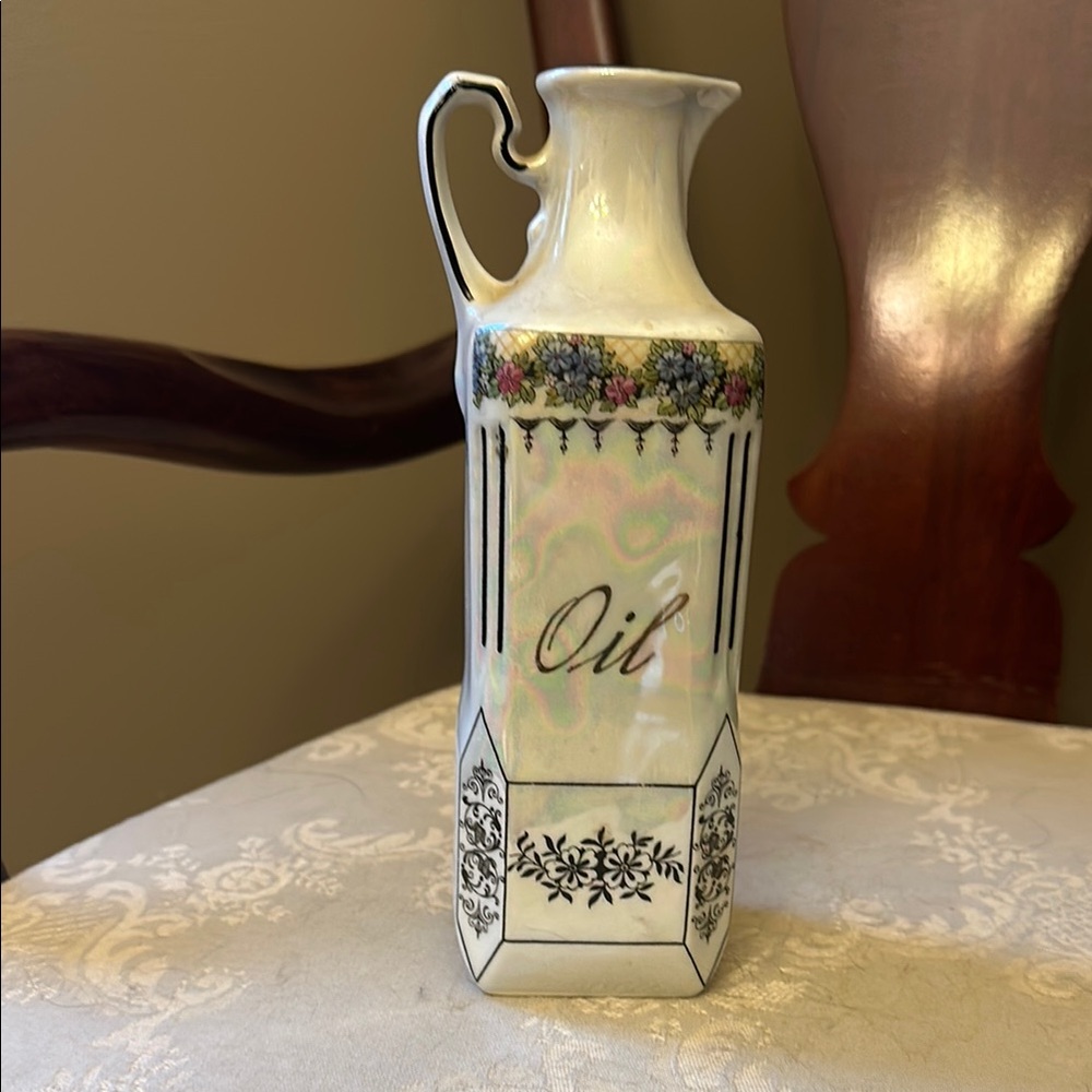 1930s Echt Bleikristall lustureware iridescent oil cruet
